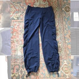 Athleta la viva pants -size 6 -navy blue